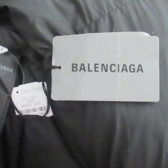 NWT BALENCIAGA $3650 Unisex Black Wrap Puffer LOGO COAT L - Picture 6 of 6